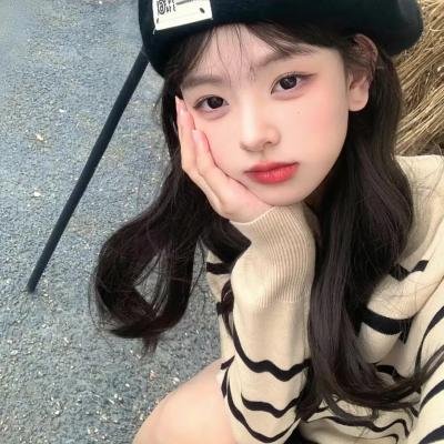 女孩罗塞玛莉